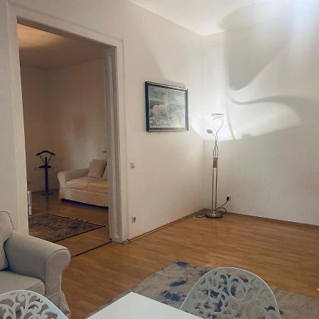 Milos Apartment Wina Bagian luar foto